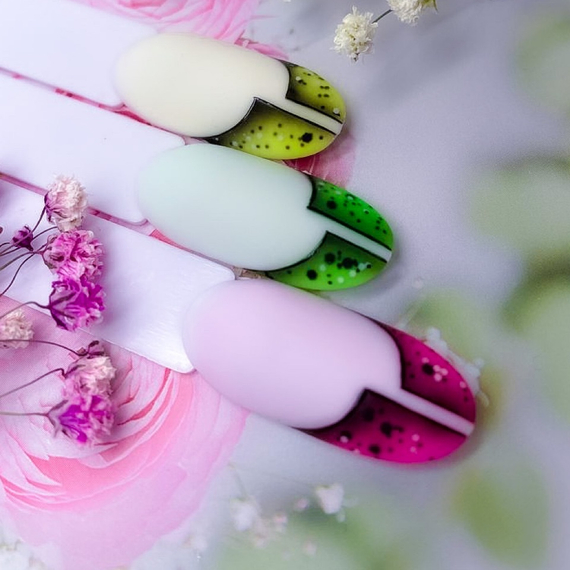 Универсальный топ Crazy Lak с хлопьями ( микс чёрных и белых) без лс 10мл