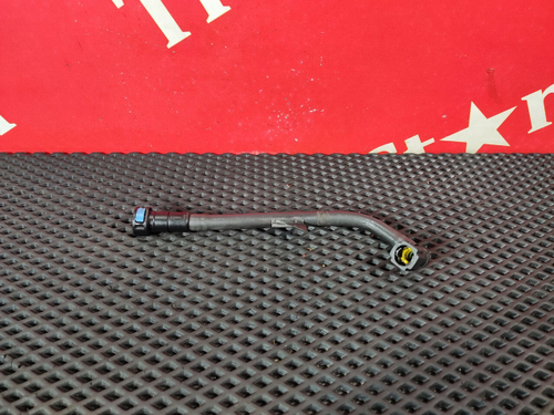 Трубка топливная