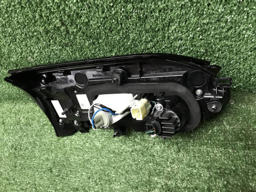 Фонарь правый внутренний Toyota RAV4 5 XA50 18-нв