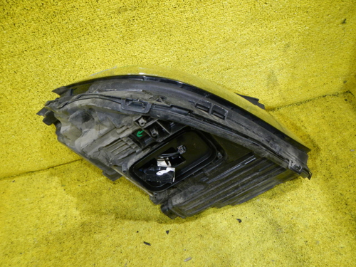 Битая Фара правая Mercedes E W213 (2016-2021) LED