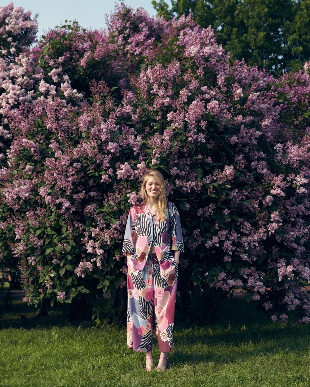 Костюм с укороченными брюками CROP