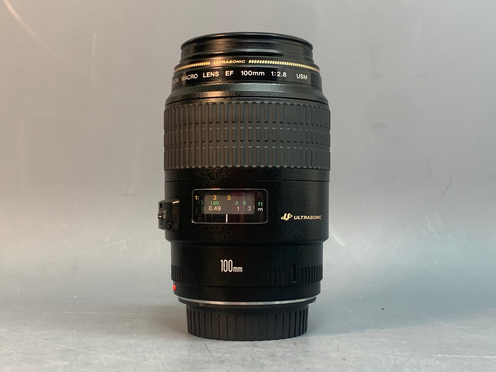 Canon EF 100mm f/2.8 Macro USM