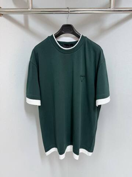 Футболка Prada