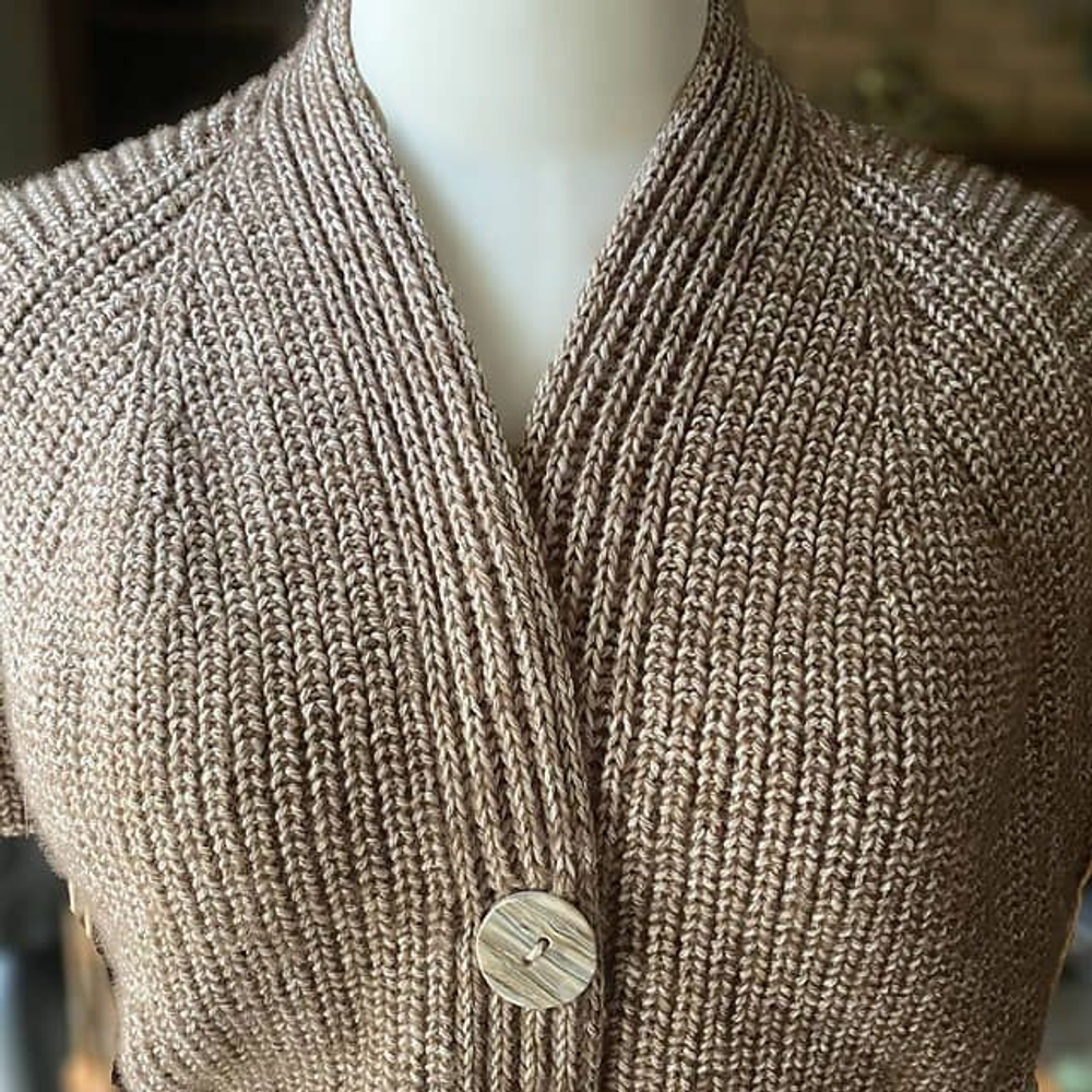 Описание по вязанию кардигана спицами "Seasons"