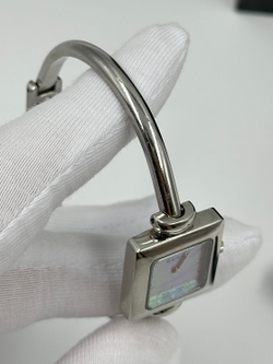 Часы Gucci 1900L