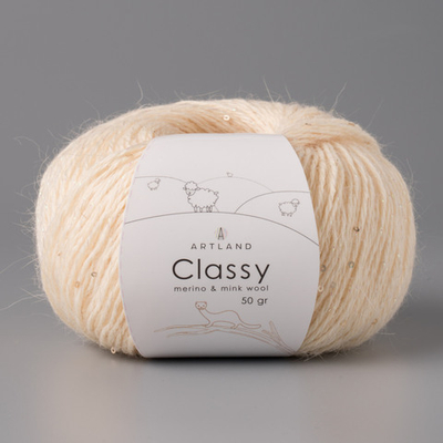 Classy, пряжа с люрексом и пайетками, шелк-5%, мериносовая шерсть-20%, нейлон-30%, норка-45%, 50 гр, 240 м, кремовый