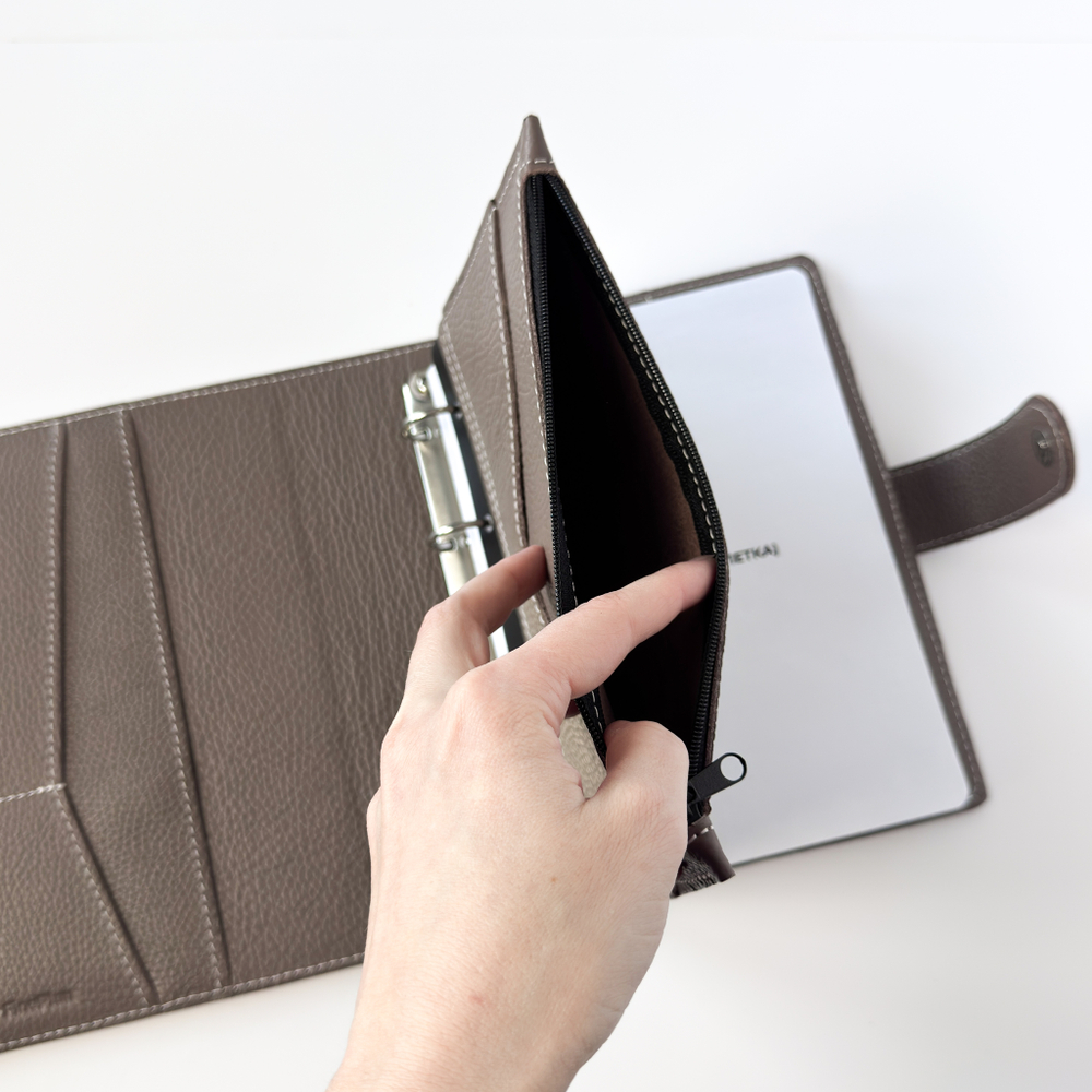 Вставка с карманом на молнии в блокнот на 4/2 кольцах