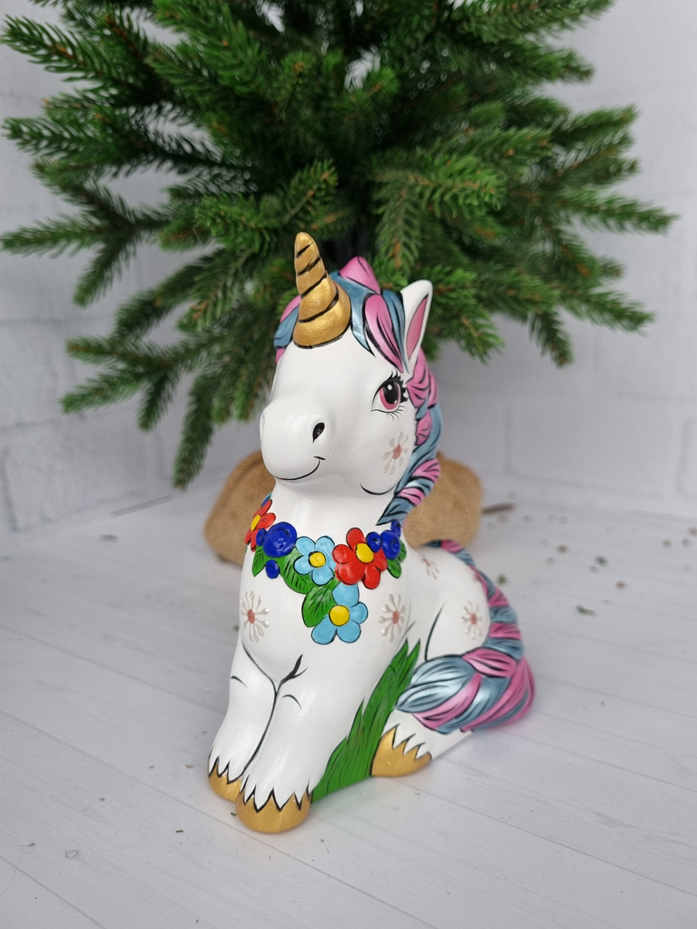 Единорог Радужный фарфоровая игрушка под ёлку