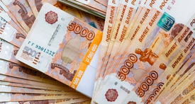 ЦБ РФ поднял ставку сразу на 2% — до 15%. На фоне этого доллар упал до 93, а евро — до 98 рублей.
