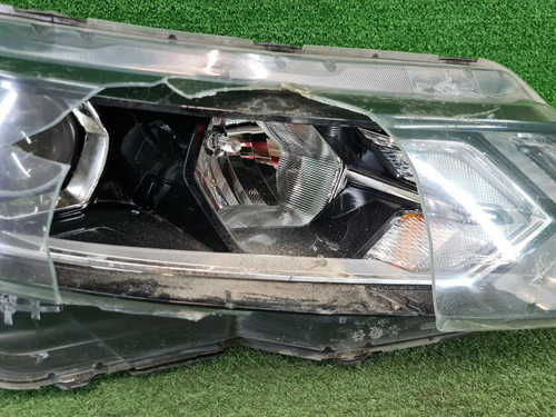 Битая Фара правая Nissan Qashqai 2 j11 2017-2023 галоген