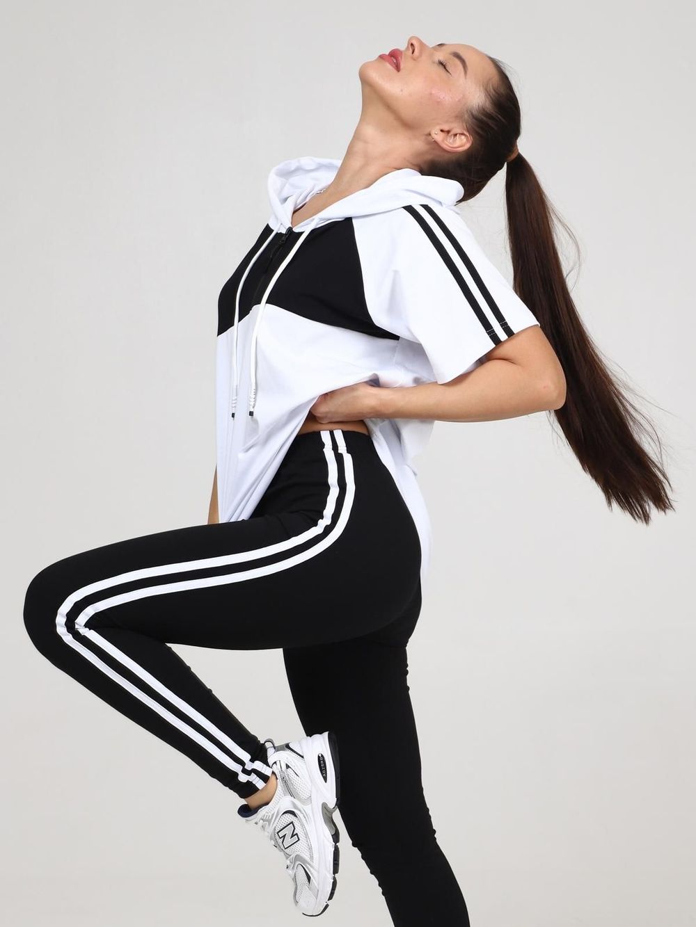 Стрейчинг - костюм белый Iv-capriz