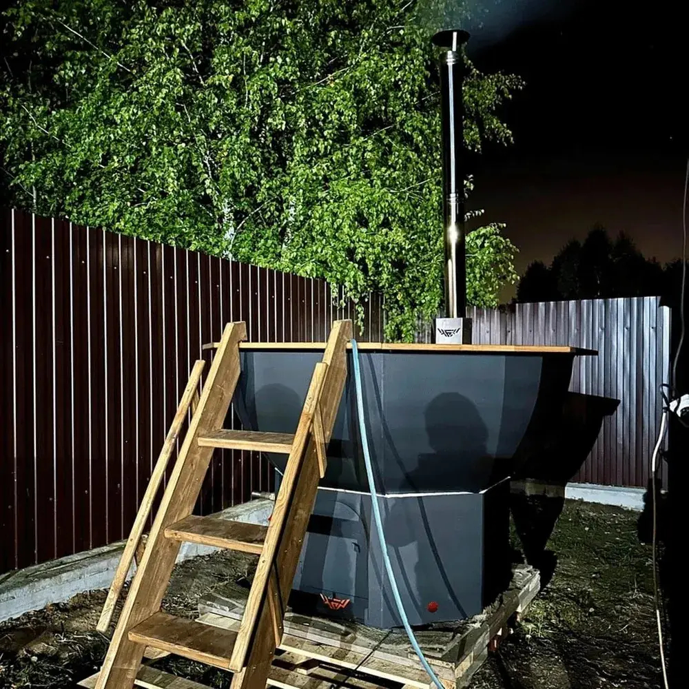 Банный чан на 6 человек из нержавеющей стали Aisi 430, на подставке с ветрозащитой, с лестницей