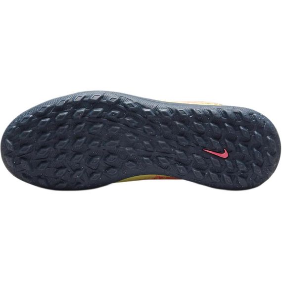 Кроссовки NIKE Mercurial Superfly 10 Детские бутсы среднего размера, выполненные из натуральной кожи.