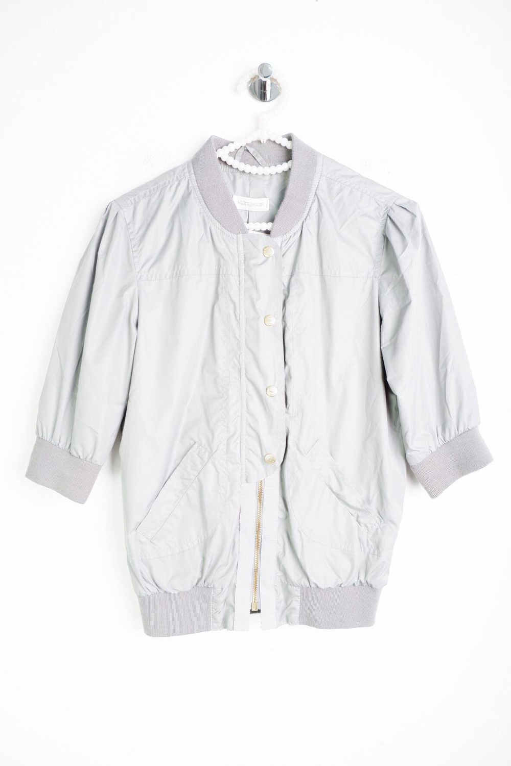 Бомбер тонкий, визуально на 42 размер