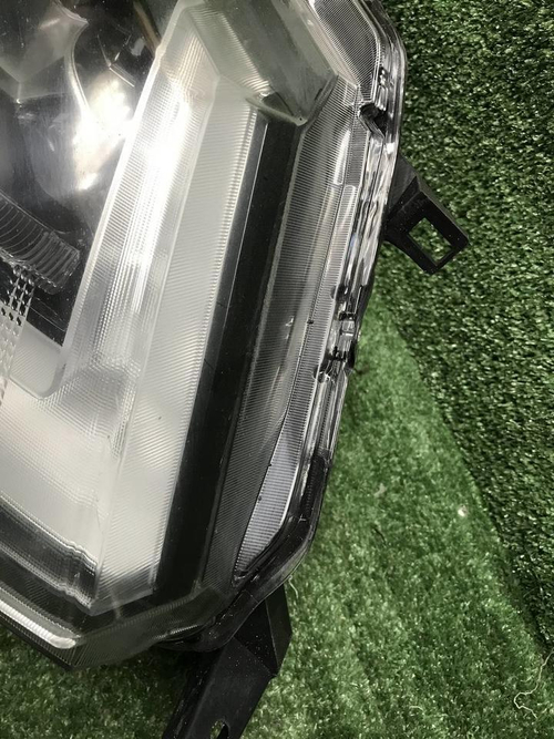 Фара правая Nissan X-Trail T32 (2017-2022) LED