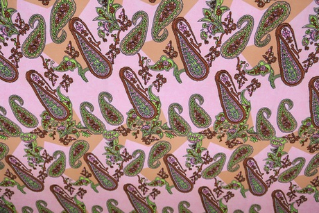 Вискоза светло-розовая огурцы