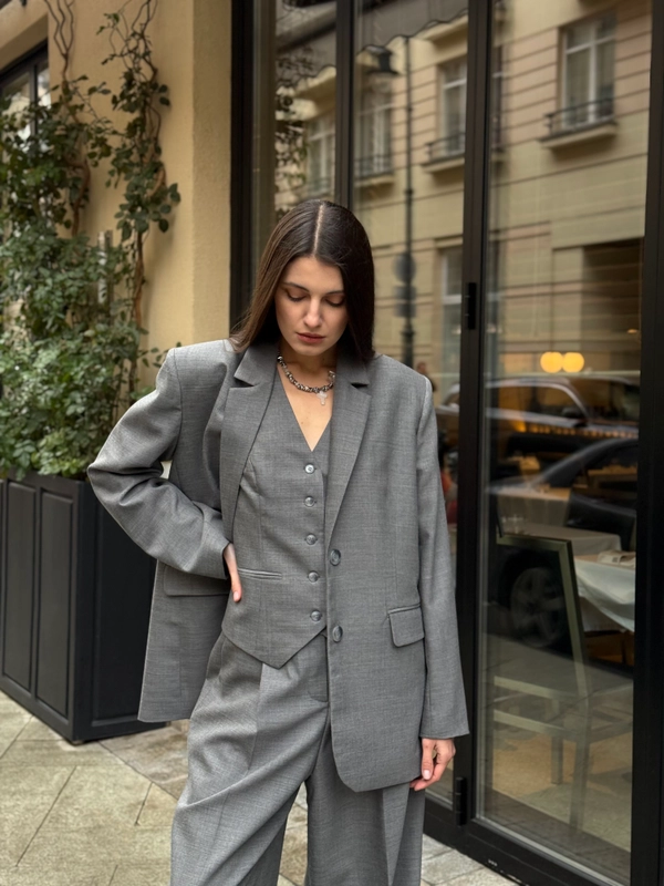 Пиджак серый