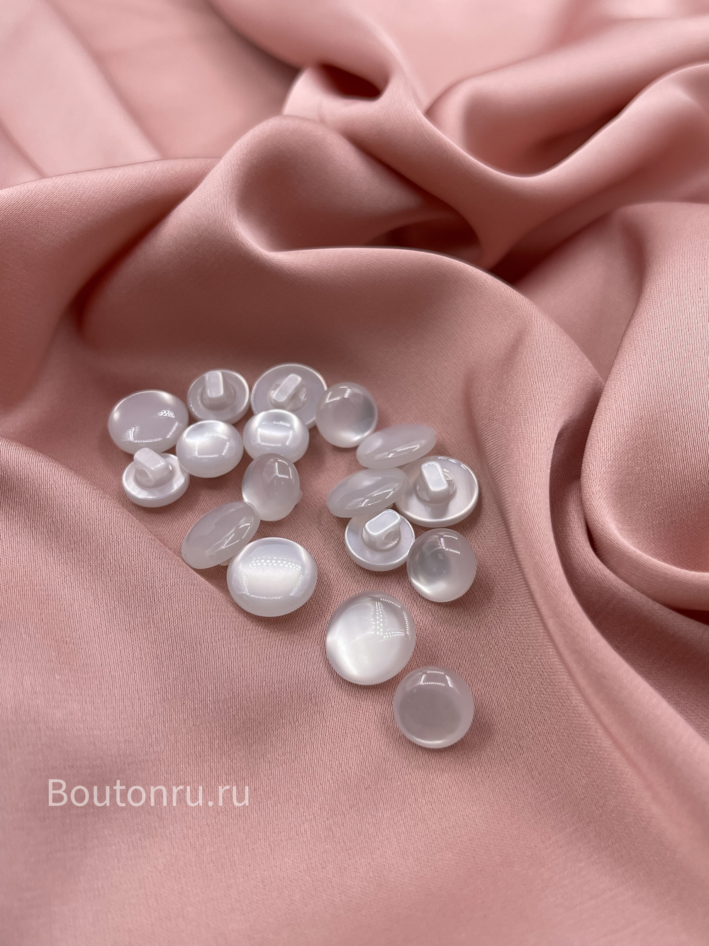 Пуговицы луна белые