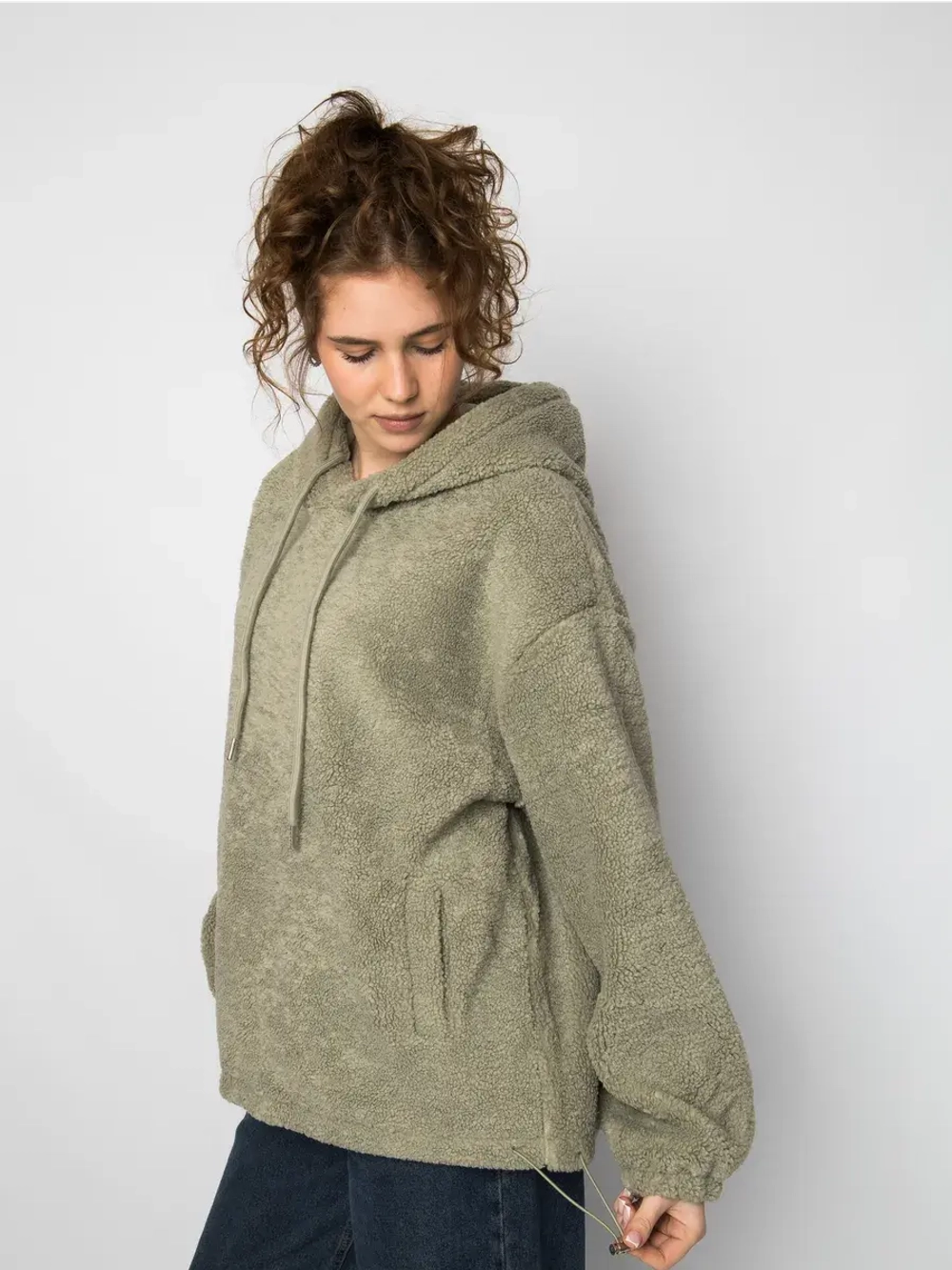 Толстовка плюшевая с капюшоном