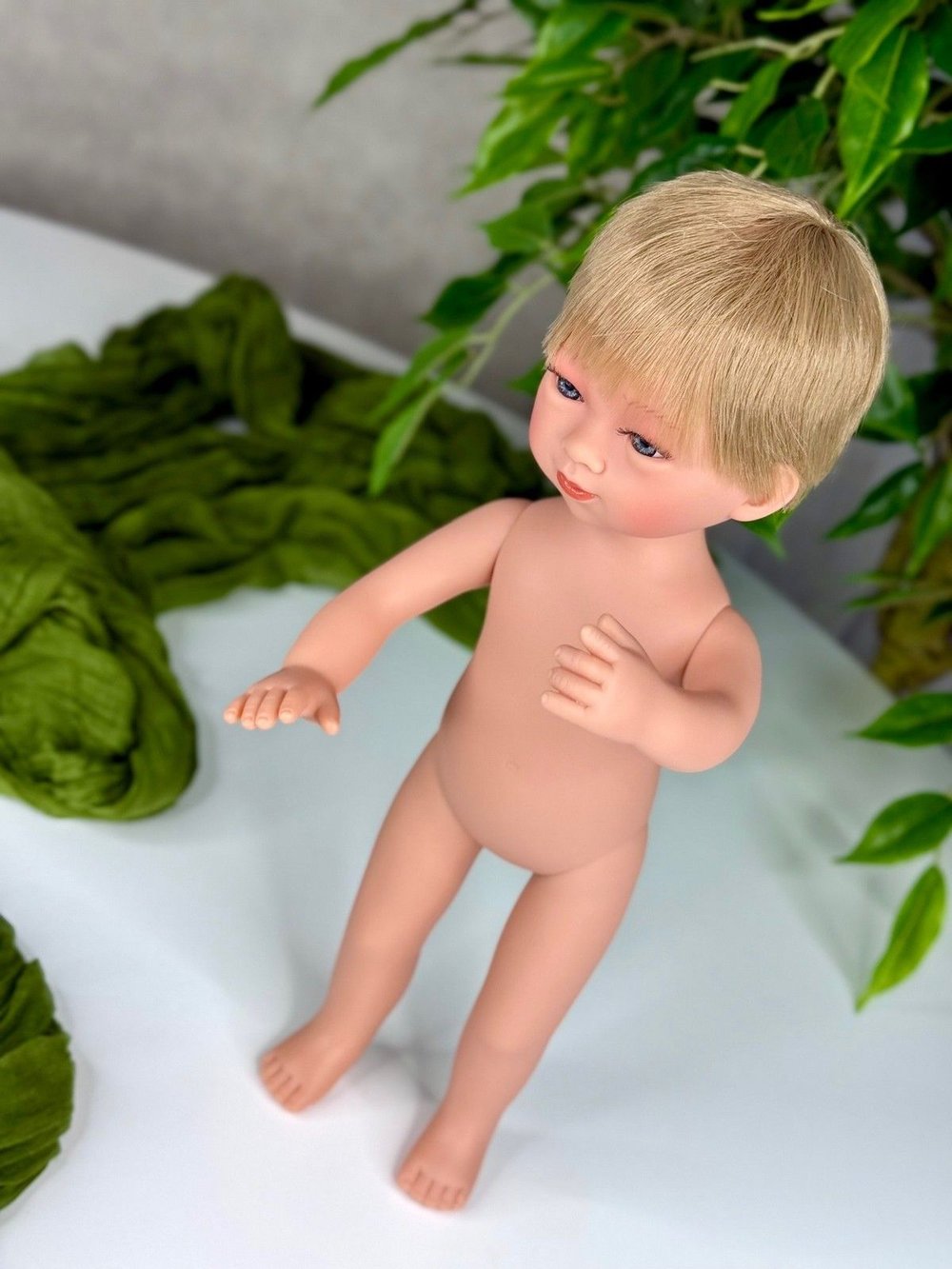 Кукла для девочки виниловая 34см Марко без одежды (022301W)
