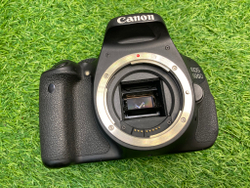 Canon 600D kit 18-55mm 3.5-5.6 II 23.000 кадров