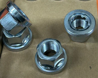 Гайка 18х1.50*24 колеса "Газель" с пресшайбой 3302-3101034