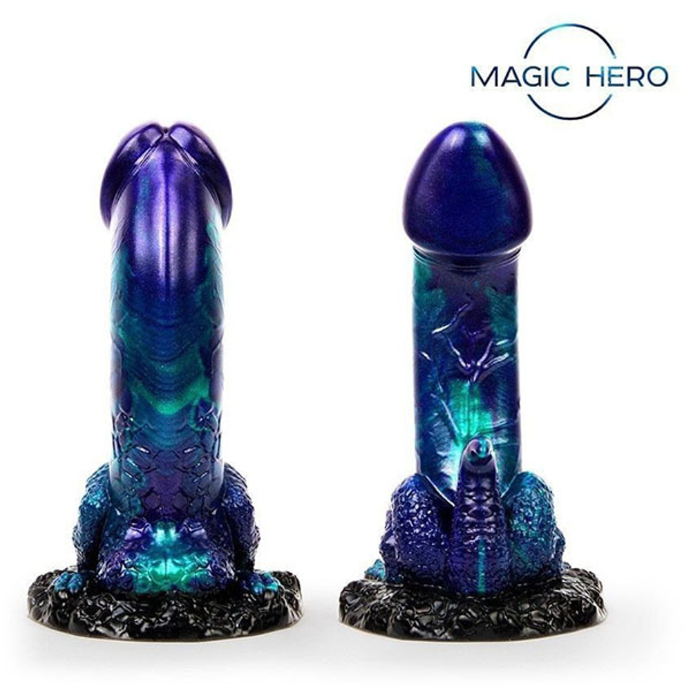 Оригинальный фаллоимитатор с широким фигурным основанием 19см Bior Toys Magic Hero MH-13045