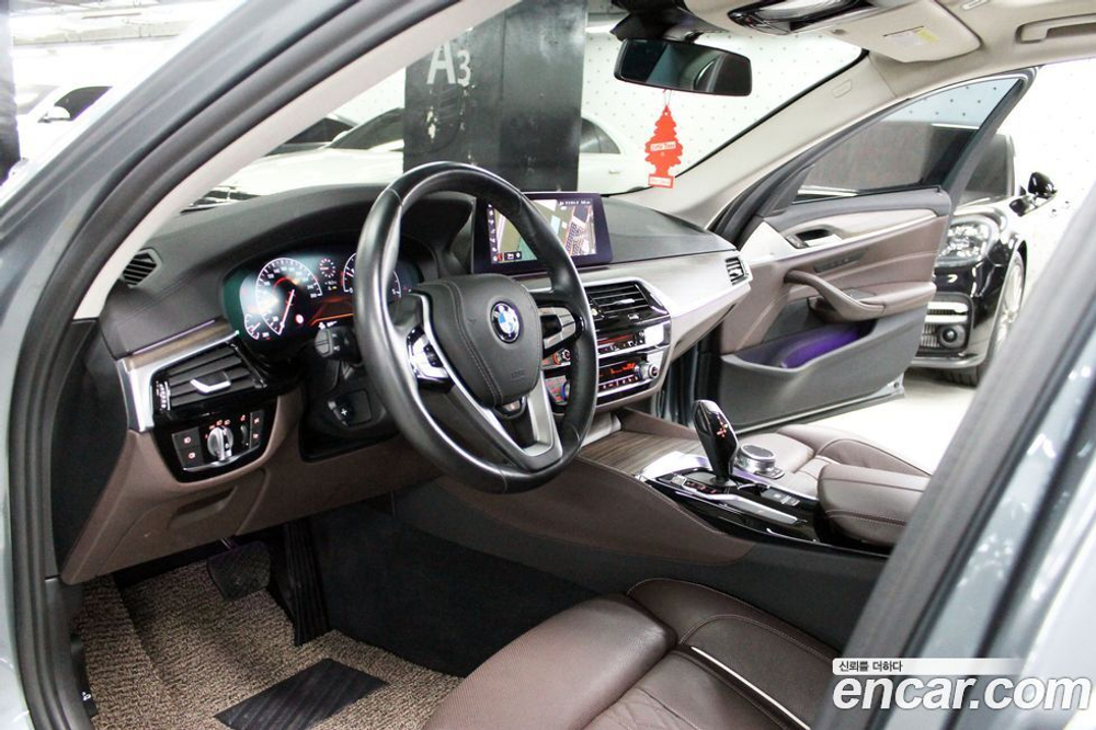 BMW 5 Series (G30) 520d Luxury Plus (09.2019)