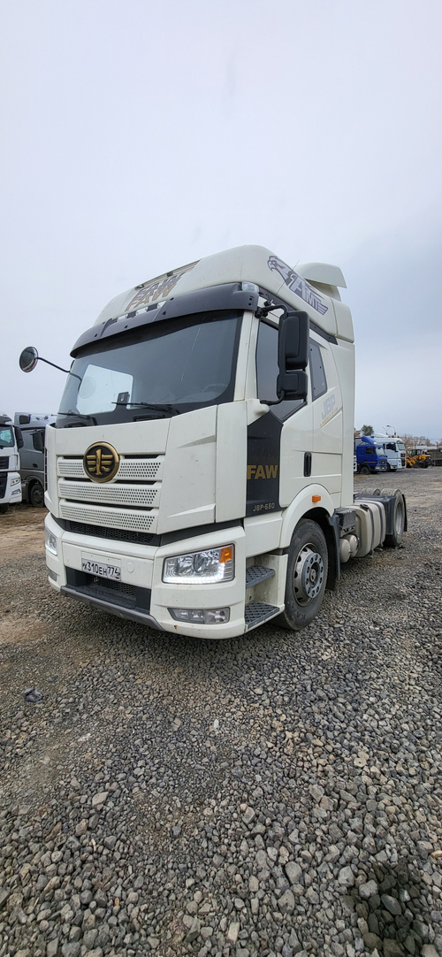 FAW CA 4180 4x2 Седельный тягач CA4180P66K25E5 (Дизельный, 12.5 л, 553 л.с. АТ)