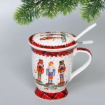 Кружка керамическая 300мл «Щелкунчик» с крышкой и ситечком в подарочной коробке