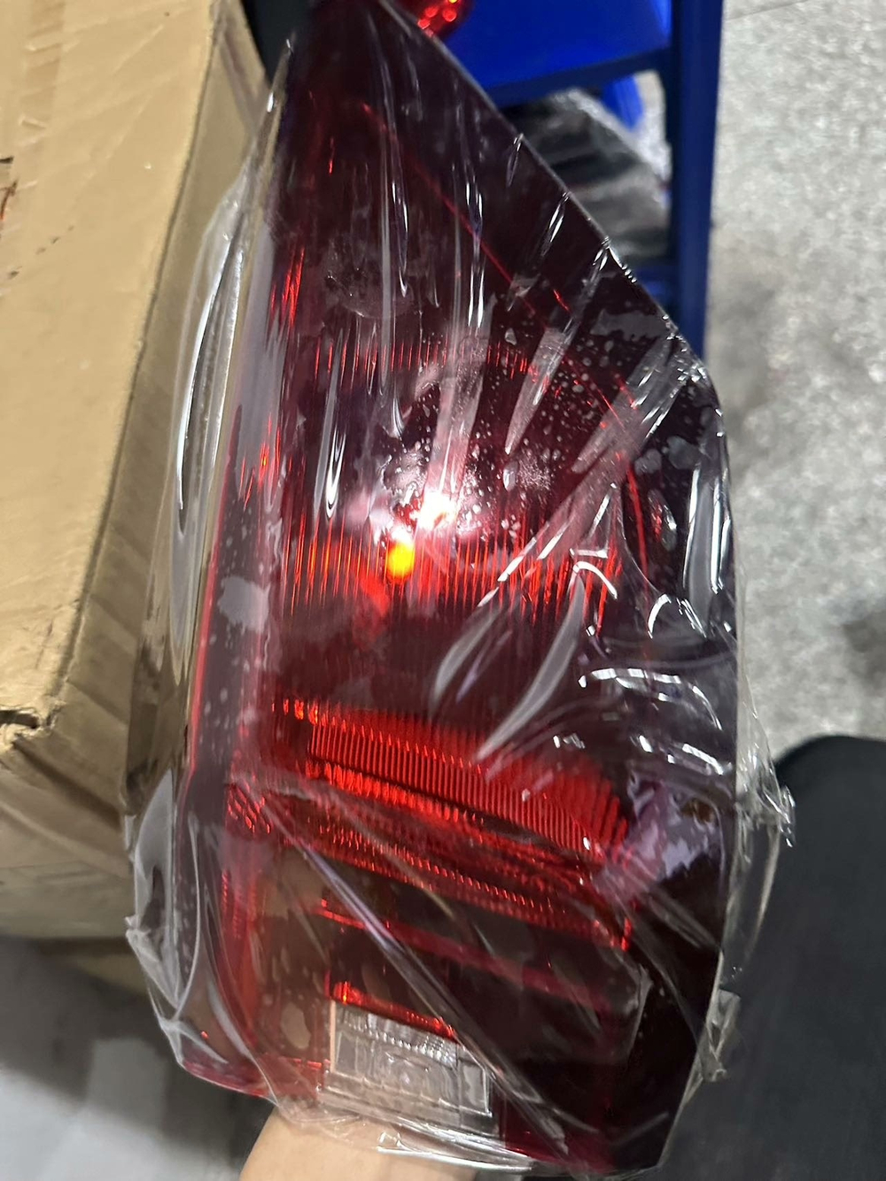 Задние фонари (левый и правый) на Honda XR-V,, оригинал