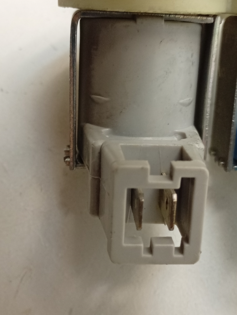 FE925N кт21 Клапан подачи воды для стиральных машин Electrolux AEG Zanussi б/у