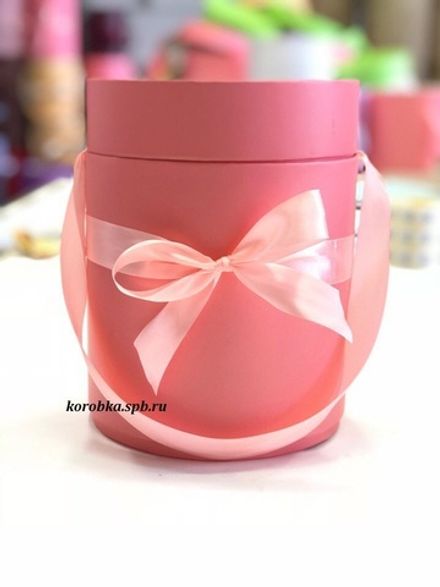Шляпная коробка D 16 см .Цвет: розовый . Розница 300 рублей.