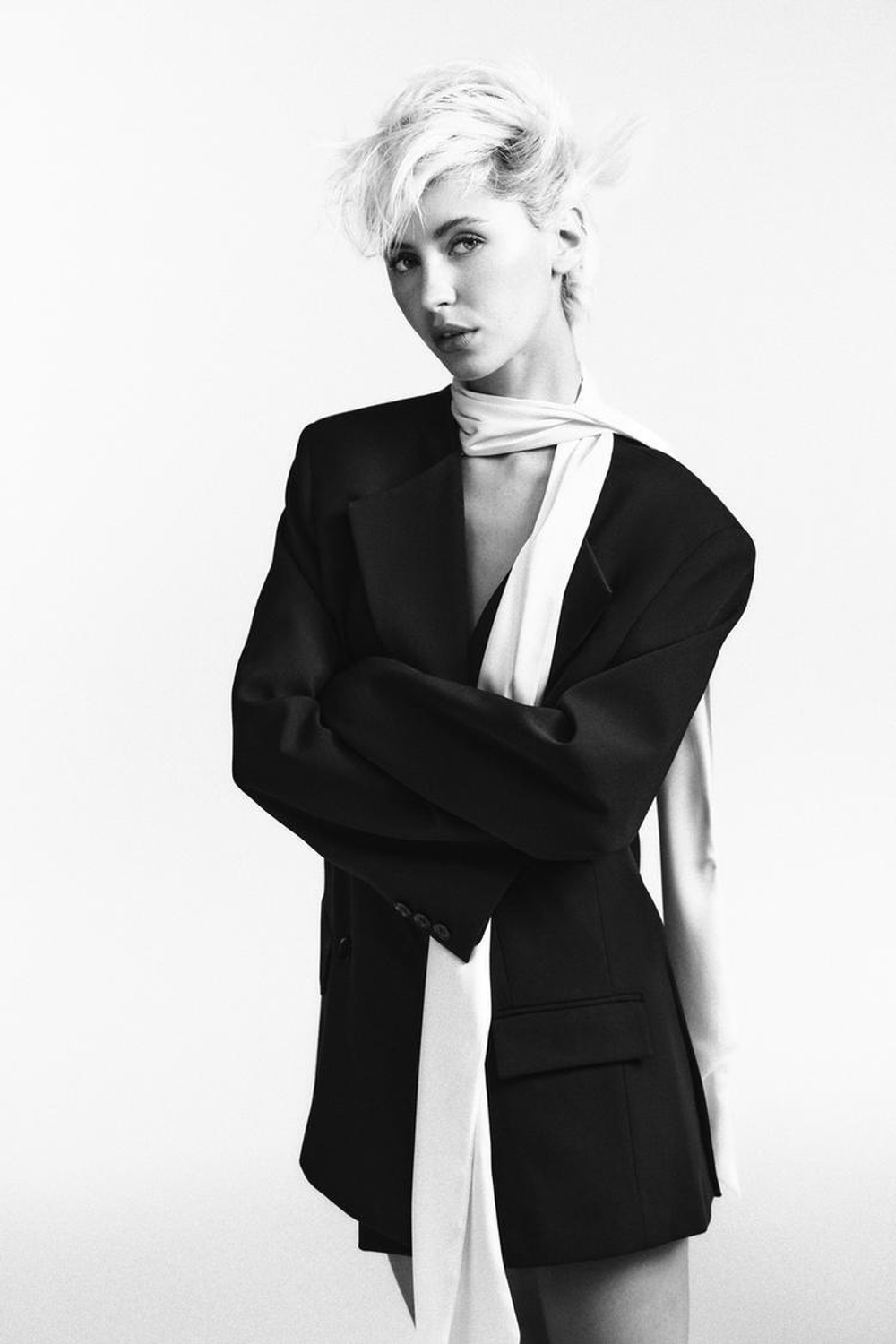 ZARA БЛЕЙЗЕР С КОНТРАСТНЫМ ПЛАТКОМ, ЧЕРНЫЙ