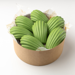 Набор Мадлен фисташковых с малиновым конфи