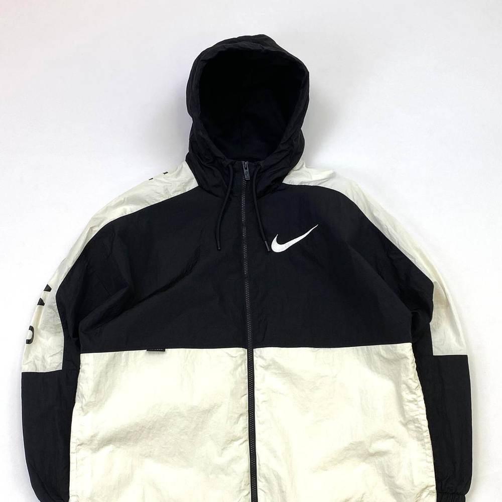 Ветровка Nike