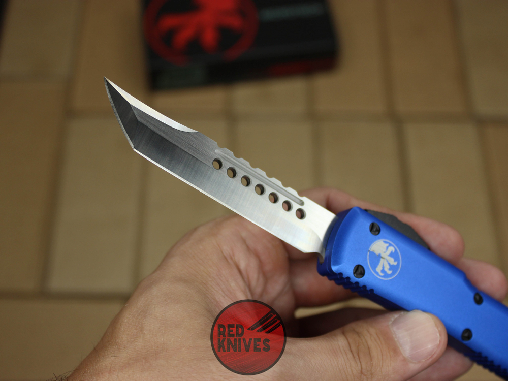 Нож Microtech Ultratech Helhound H/E - синяя рукоять, клинок сатин RK-378