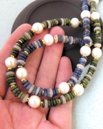 Ожерелье из пресноводного жемчуга и зелёного канадского нефрита