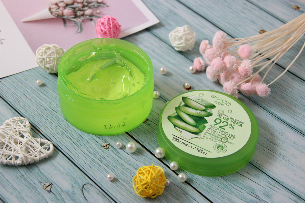 Увлажняющий многофункциональный гель для лица и тела с натуральным соком алоэ, 220г