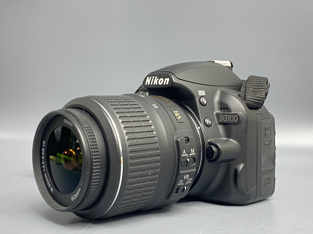 Nikon D3100 kit 18-55mm 3.5-5.6G VR