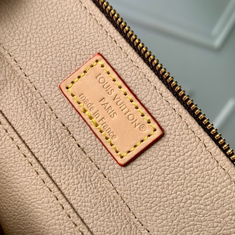 Louis Vuitton Nice Beauty