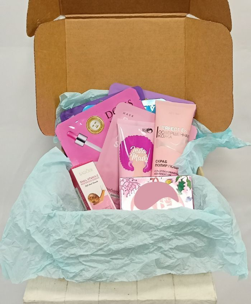 Подарочный набор BOX2U "Мечта", 24 тканевые маски, сыворотка, патчи, полирующий скраб