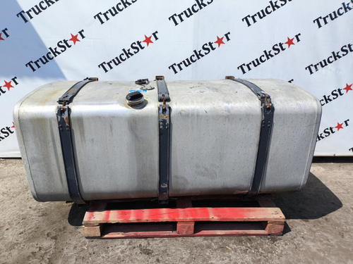 Бак топливный 700 L