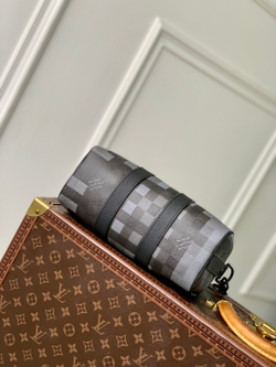 Louis Vuitton Keepall 25