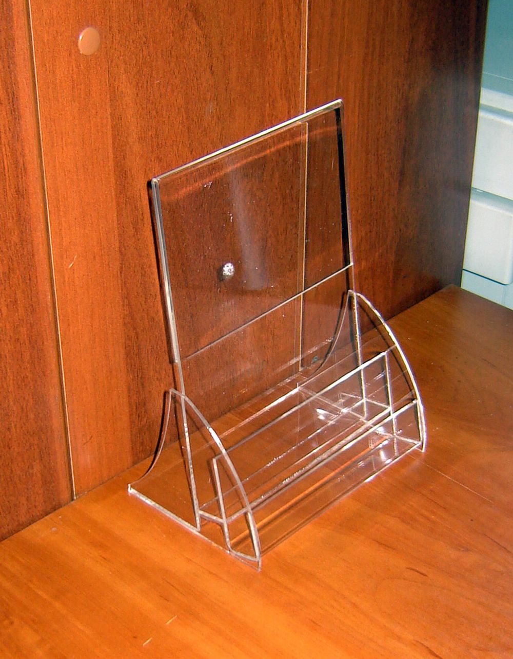 Менюхолдер А5 L-обр вертикальный с 2-мя карманами под визитки или буклеты