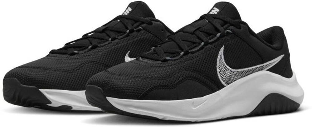Кроссовки Nike Legend Essential 3