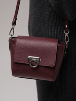 Сумка кожаная через плечо бордо/бизон