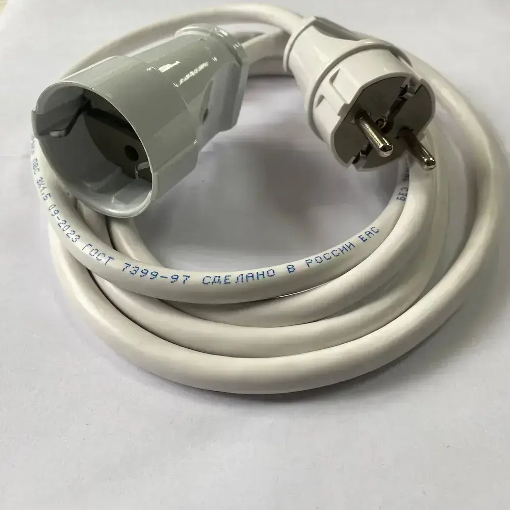 Удлинитель сетевой 0.5м с заземлением с одной розеткой IP20 16А ПВС ГОСТ 3х1,5 удлинитель бытовой, белый