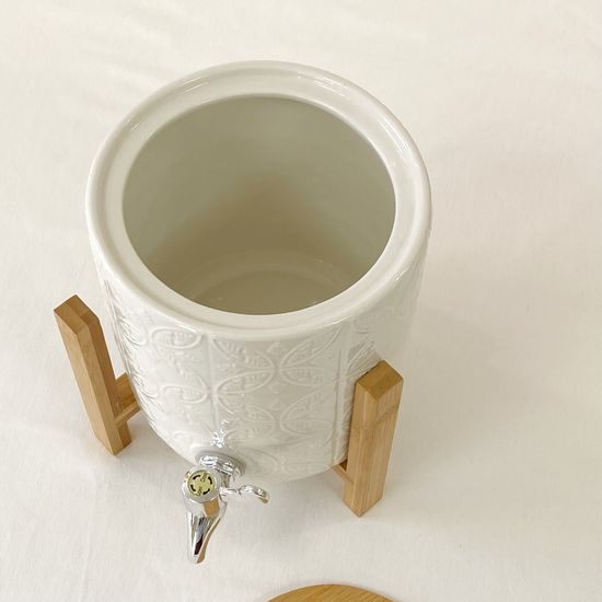 Бочонок с краником на деревянной подставке «Сканди», 3,3 л