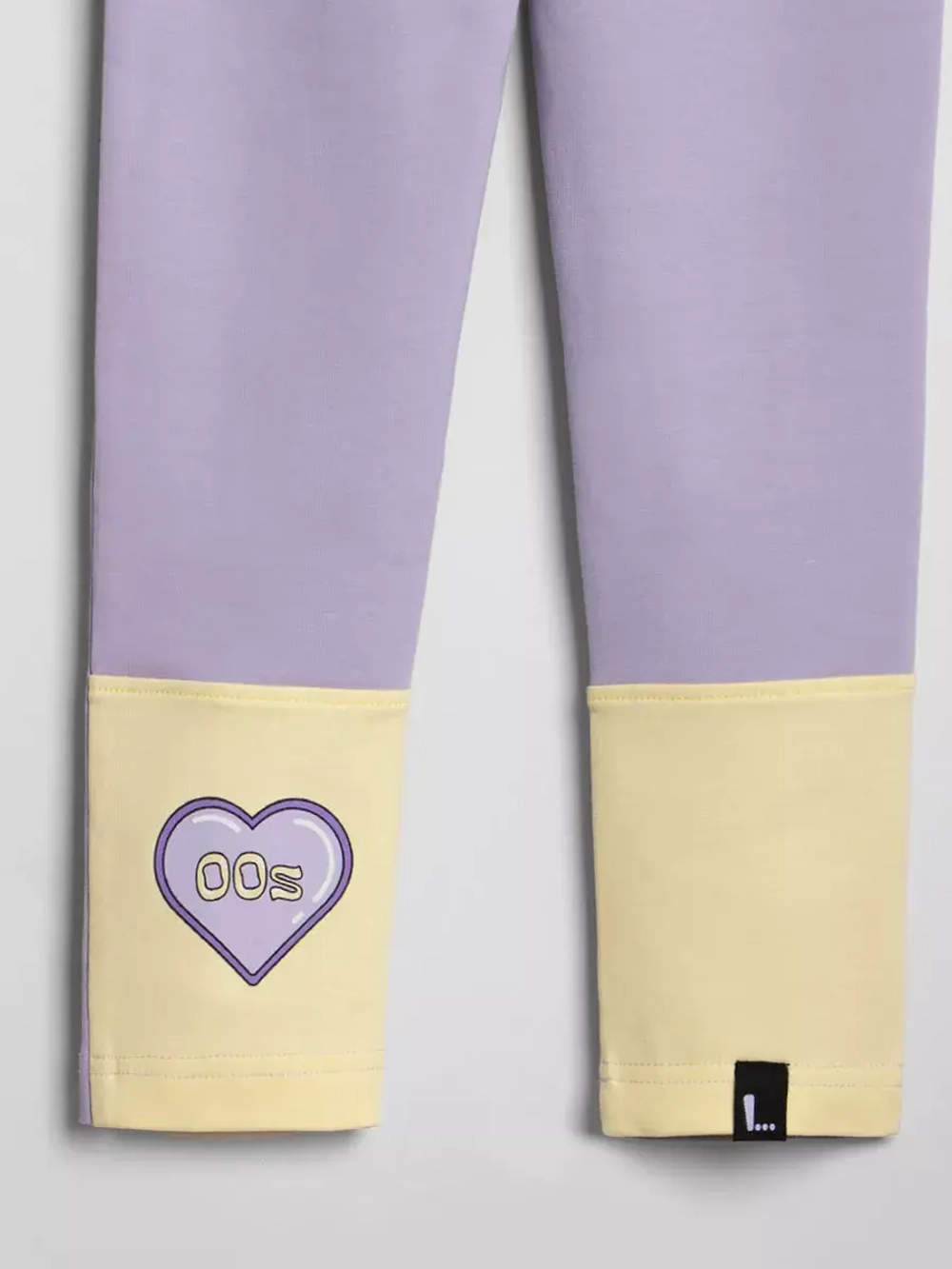 Костюм для девочки спортивный на осень